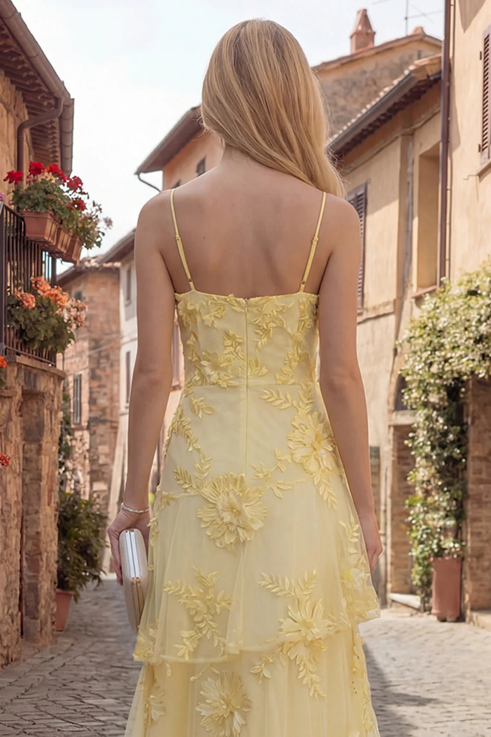 Elegant Spaghetti Strap Square Neck 3D Floral Applique Tiered Tulle Maxi Prom Dress