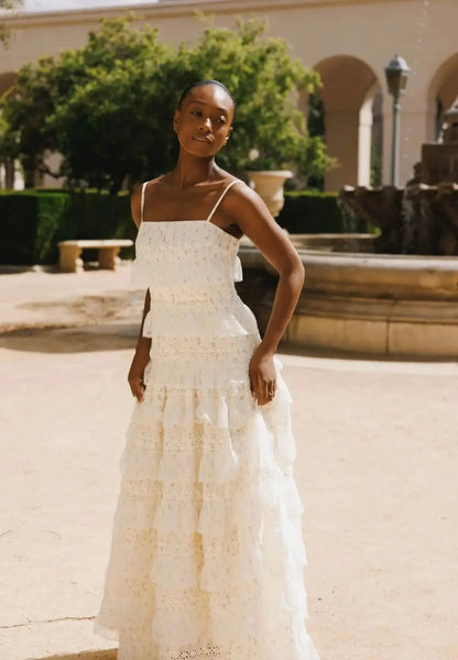 Elegant Spaghetti Strap Square Neck Eyelet Embroidery Tiered Ruffle Maxi Prom Dress For Formal Evening Wedding Guest