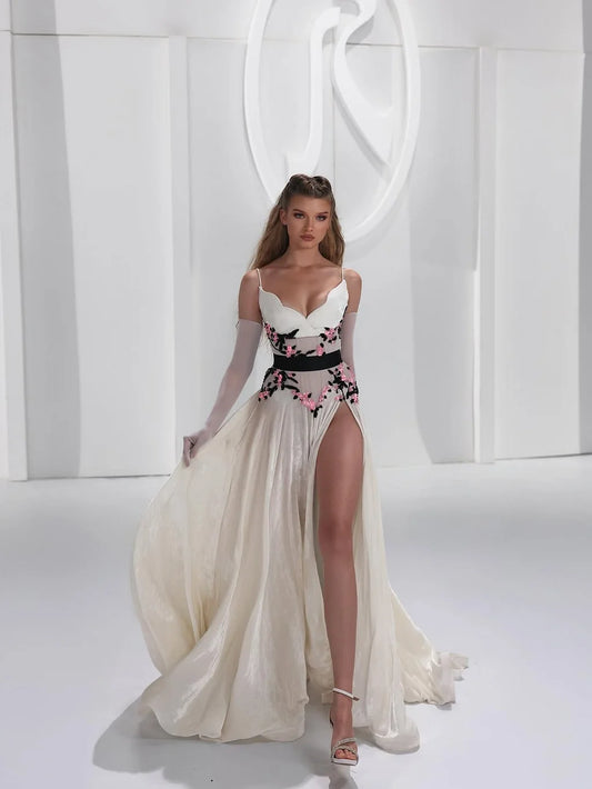 Elegant Spaghetti Strap Sweetheart Neck 3D Floral Applique High Slit Satin A Line Maxi Prom Dress With Train For Formal Evening Wedding