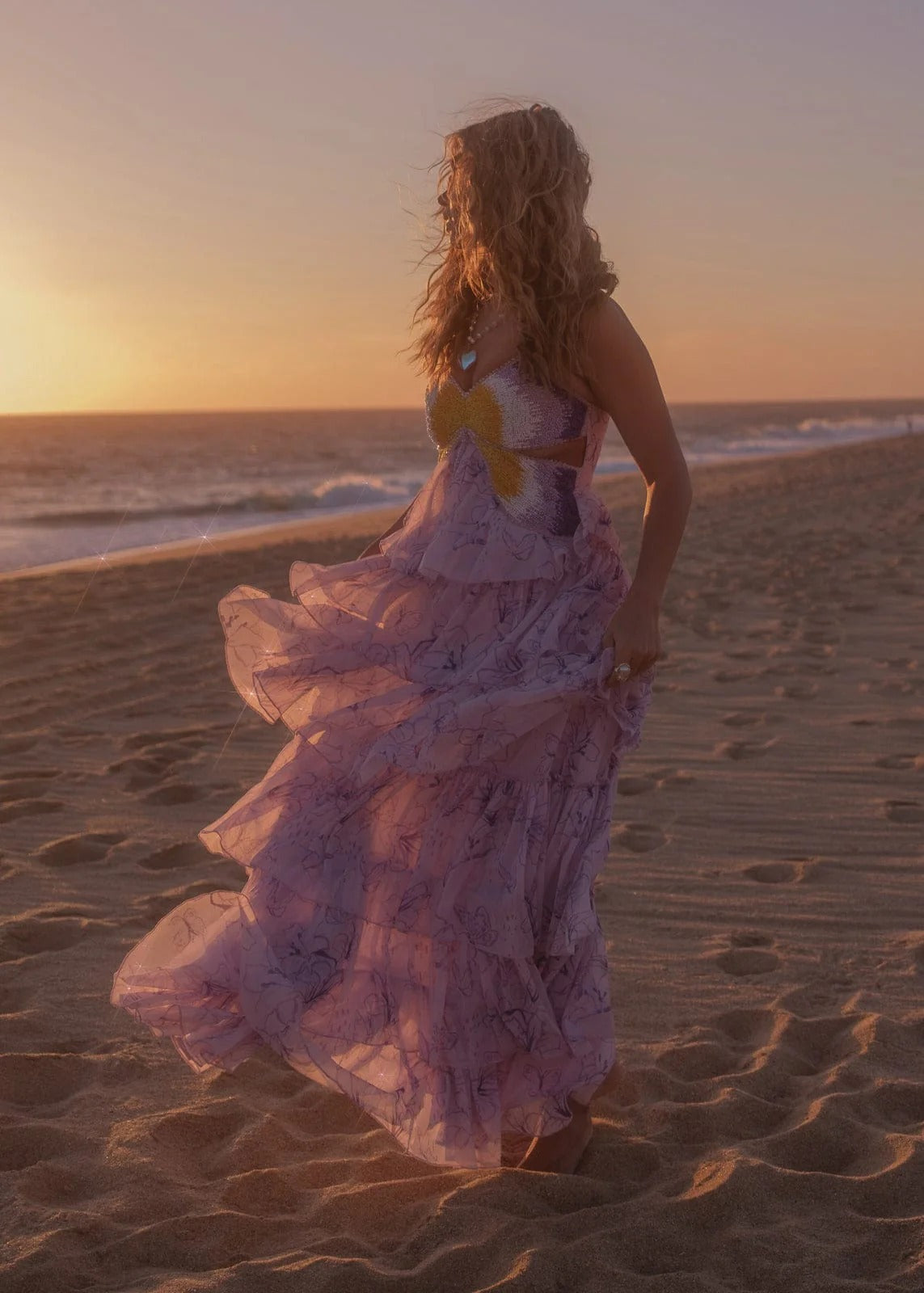 Elegant Spaghetti Strap Sweetheart Neck Open Back Beaded Butterfly Detail Floral Print Tiered Tulle Maxi Evening Dress For Formal Evening Prom Wedding Guest Bridesmaid Cocktail Party Gala