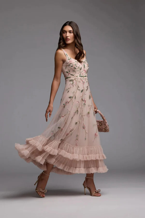Elegant Square Neck Sleeveless Floral Embroidered Ruffle Tiered Maxi Prom Dress For Formal Evening Gala Wedding Guest Bridesmaid