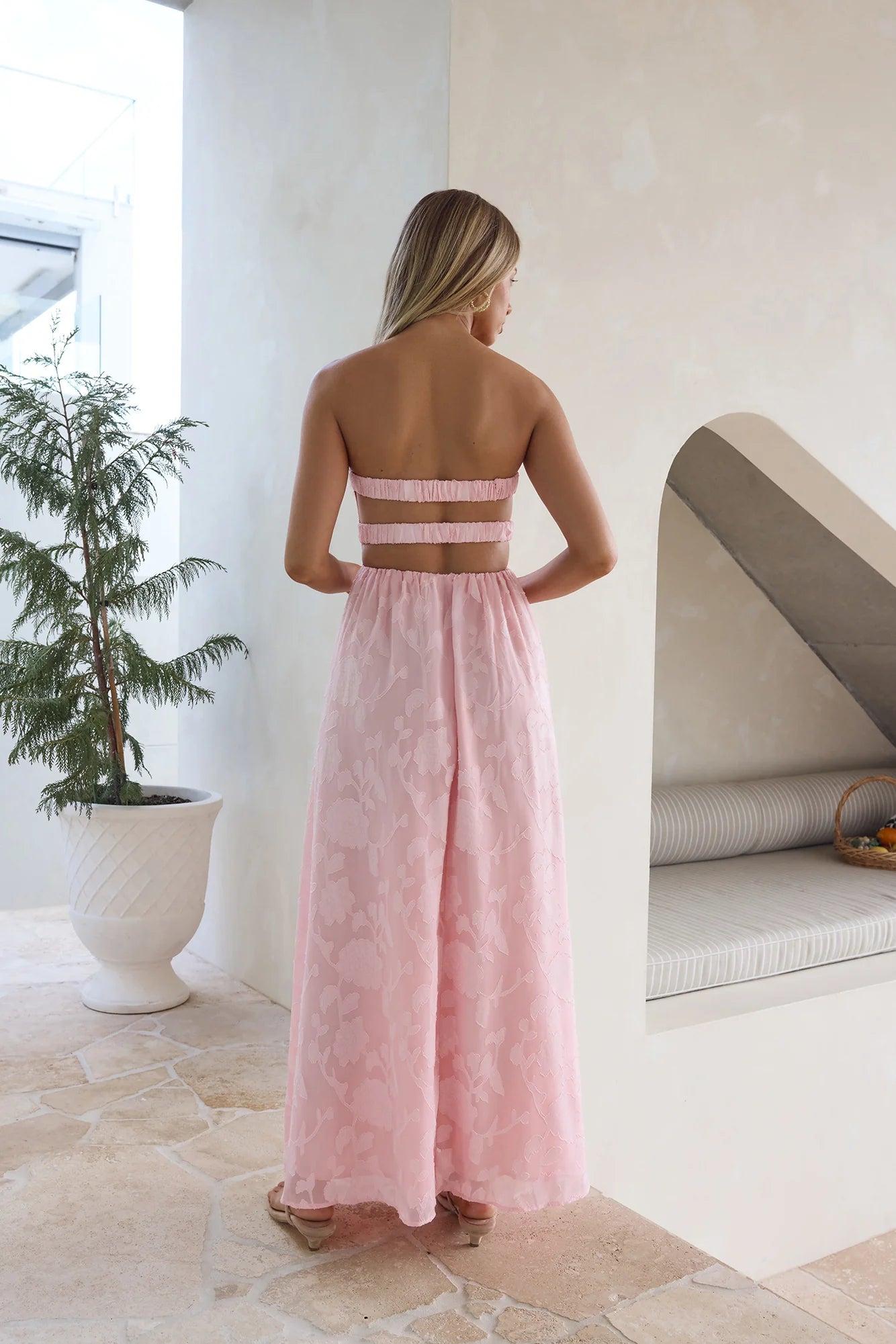 Elegant Strapless Backless Cutout Floral Jacquard Flowy A Line Maxi Prom Dress For Wedding Guest Bridal Shower Formal Evening