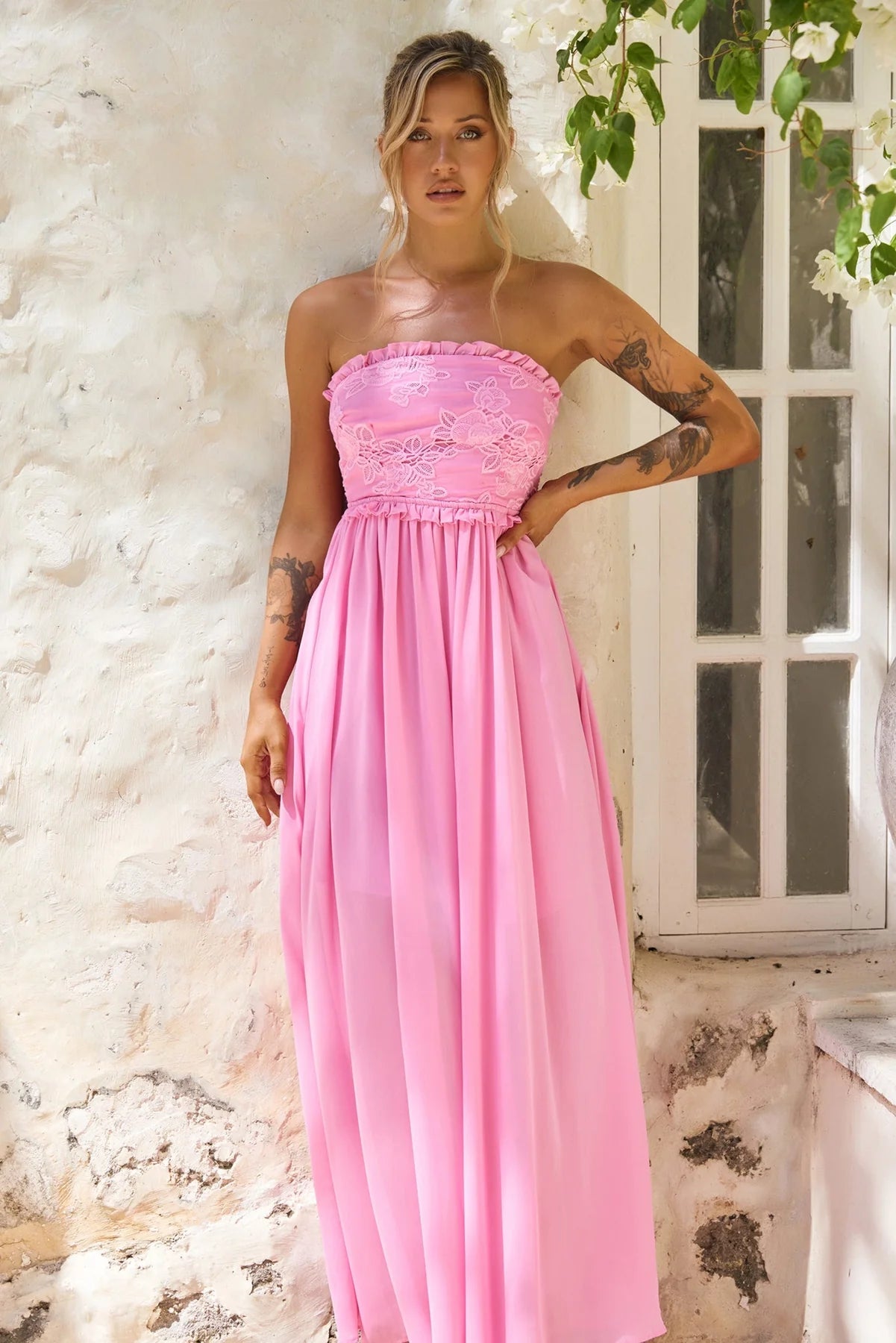 Elegant Strapless Lace Applique Open Back Ruffle Bow A Line Maxi Prom Dress For Formal Evening Gala Wedding Guest Bridesmaid Vacation