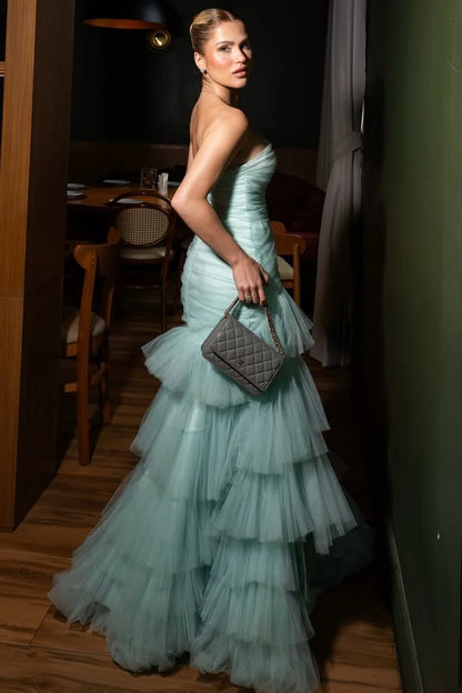 Elegant Strapless Ruched Bodice Tiered Ruffle Tulle Mermaid Evening Dress For Formal Evening Gala Wedding Guest Prom Red Carpet Event