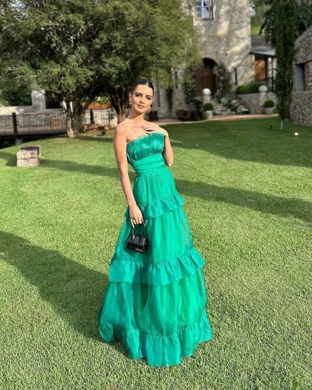 Elegant Strapless Ruffled Tiered Emerald Green Organza Evening Dress