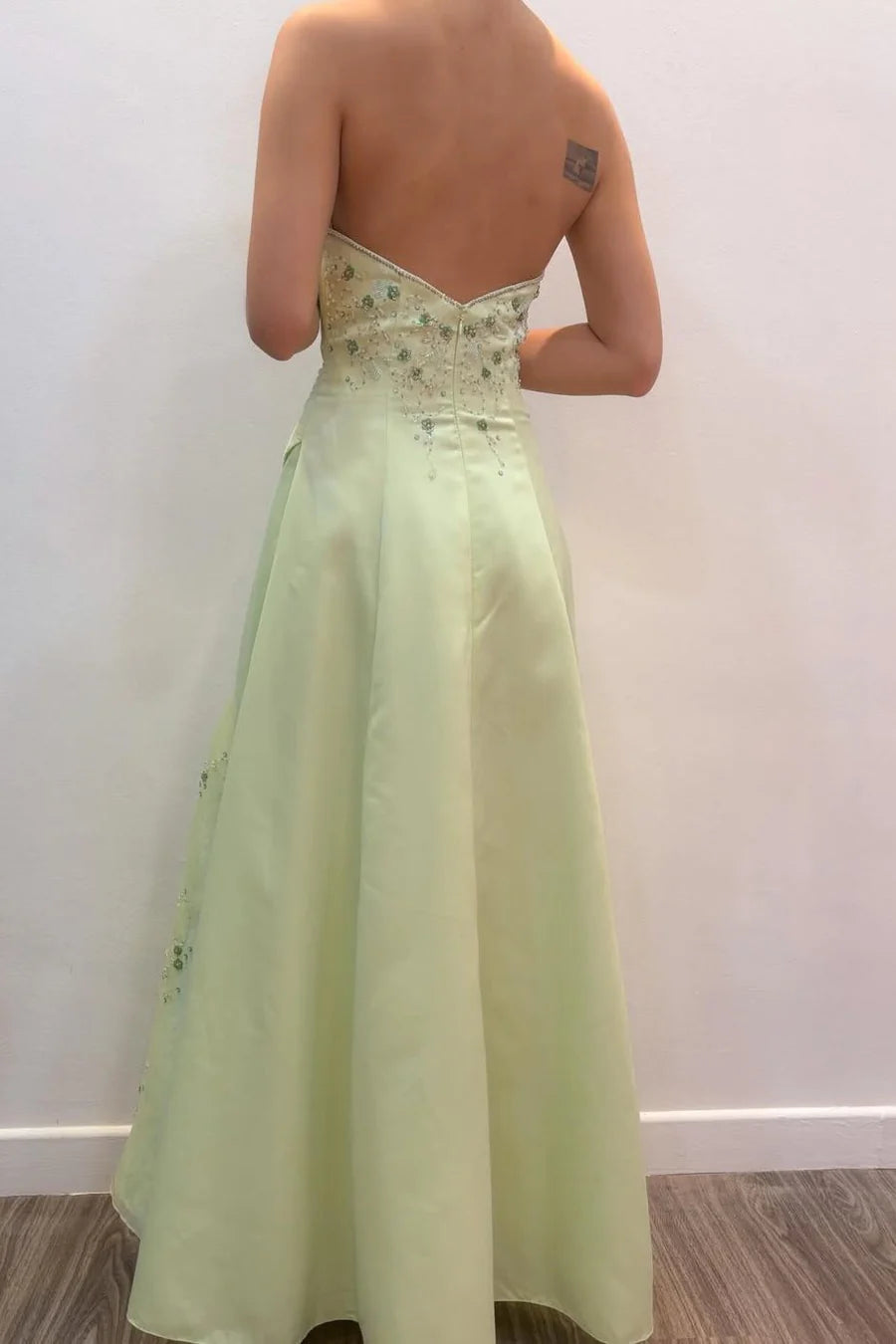 Elegant Strapless Sweetheart Neckline Beaded Embroidery Draped Bodice A Line Organza Evening Dress For Prom Wedding Guest Bridesmaid Gala