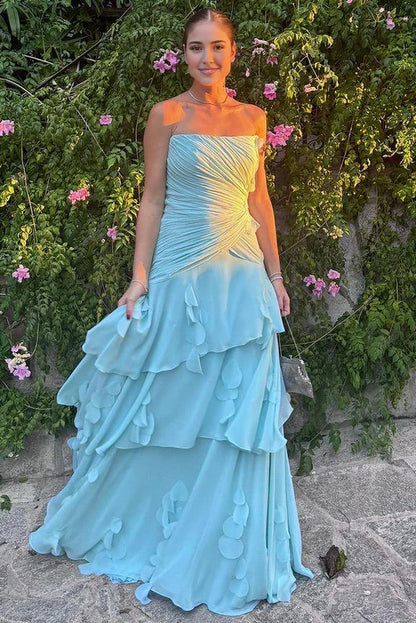 Elegant Strapless Sweetheart Neckline Ruched Bodice 3D Petal Accent Tiered Ruffle Mermaid Evening Dress For Formal Evening Prom Wedding Guest Bridesmaid Gala Beach Wedding