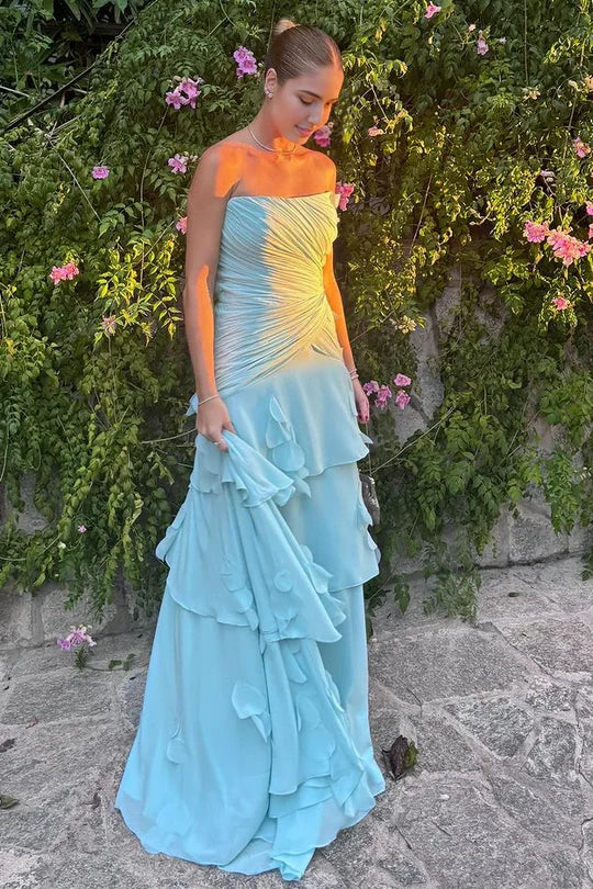 Elegant Strapless Sweetheart Neckline Ruched Bodice 3D Petal Accent Tiered Ruffle Mermaid Evening Dress For Formal Evening Prom Wedding Guest Bridesmaid Gala Beach Wedding