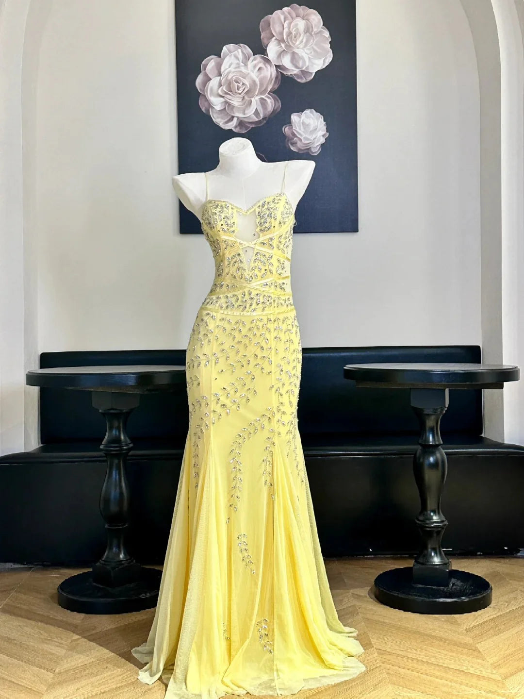 Elegant Yellow Spaghetti Strap Prom Dress With Sweetheart Neckline Sheer Corset Bodice And Beaded Mermaid Tulle Skirt For Formal Evening Party
