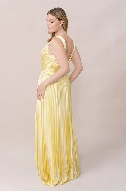 Elegant A-Line Deep V-Neck Sleeveless Pleated Pale Yellow Floor-Length Bridesmaid Gown