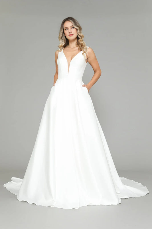 Elegant A-Line Deep V-Neck Sleeveless White Backless Lace Floor-Length Wedding Dresses Gown