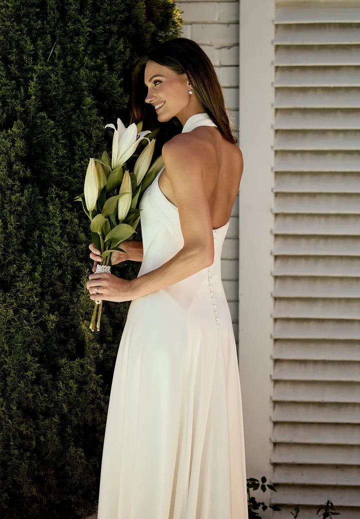 Elegant A-Line Halter Sleeveless Backless Ruched Ivory Maxi Wedding Dresses Bridal