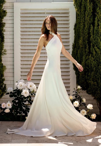 Elegant A-Line Halter Sleeveless Backless Ruched Ivory Maxi Wedding Dresses Bridal