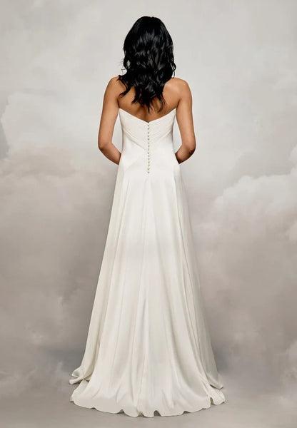 Elegant A-Line Halter Sleeveless Backless Ruched Ivory Maxi Wedding Dresses Bridal