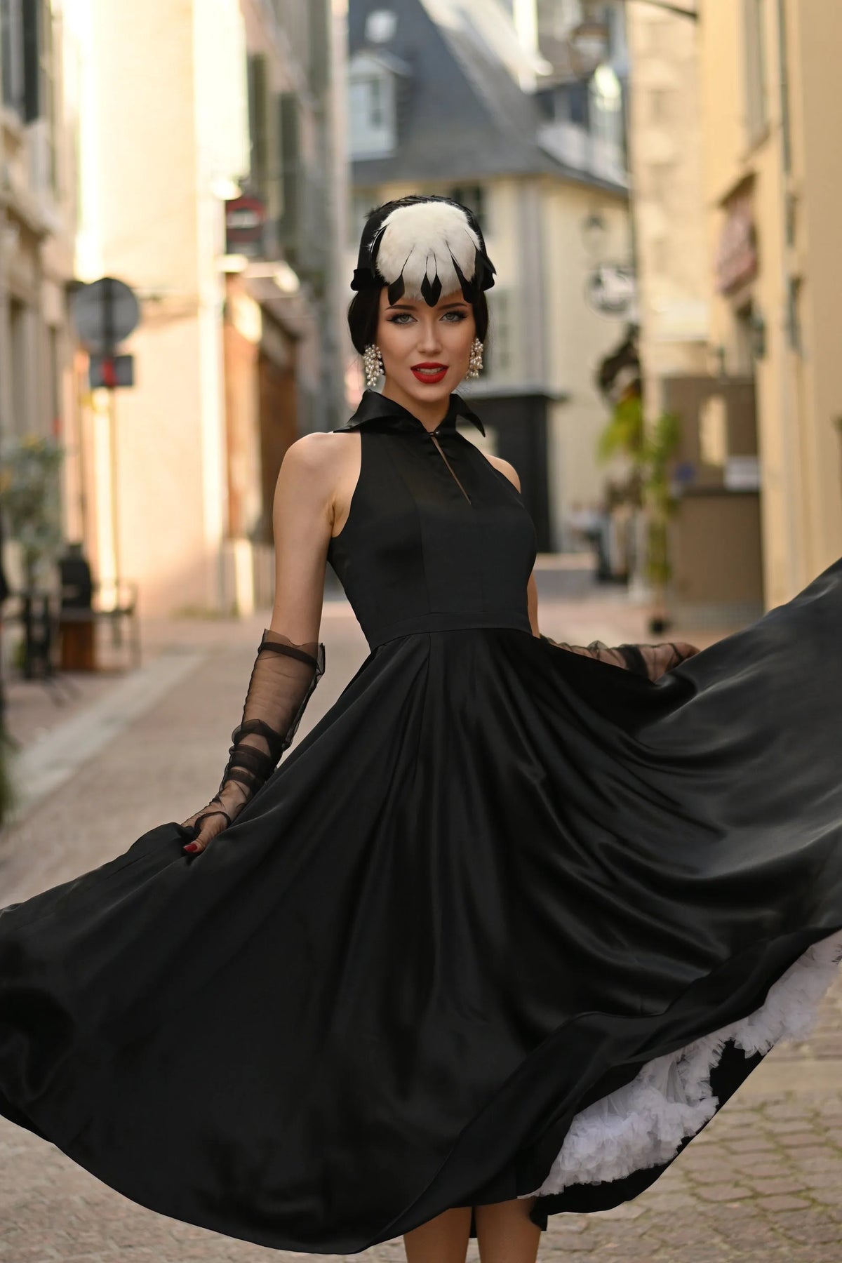 Elegant A-Line Halter Sleeveless Retro Chic Black Midi Prom Dresses for Women