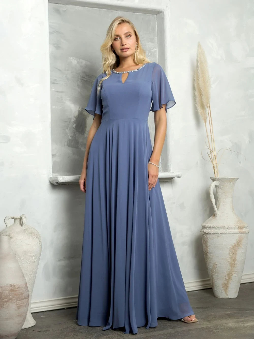 Elegant A-Line Jewel Neck Short Sleeve Dusty Blue Floor-Length Mother of the Bride Gown