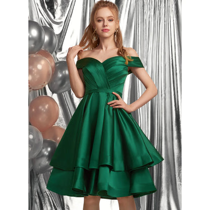 Elegant A-Line Off-Shoulder Sweetheart Tiered Emerald Green Short Homecoming Dress
