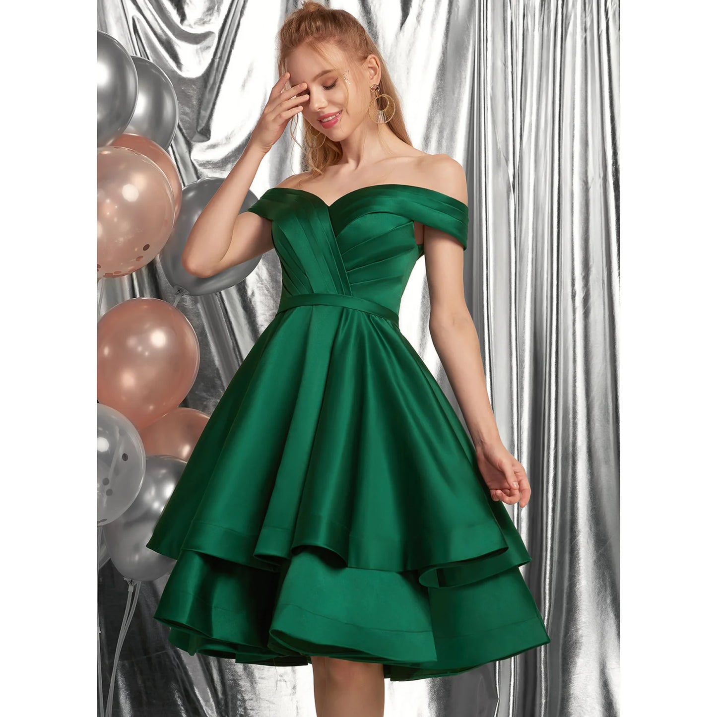 Elegant A-Line Off-Shoulder Sweetheart Tiered Emerald Green Short Homecoming Dress