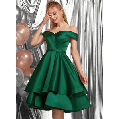 Elegant A-Line Off-Shoulder Sweetheart Tiered Emerald Green Short Homecoming Dress