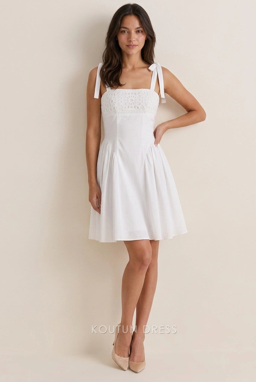 Elegant A-Line Square Neck Lace Bodice Tie-Shoulder White Short Homecoming Dresses