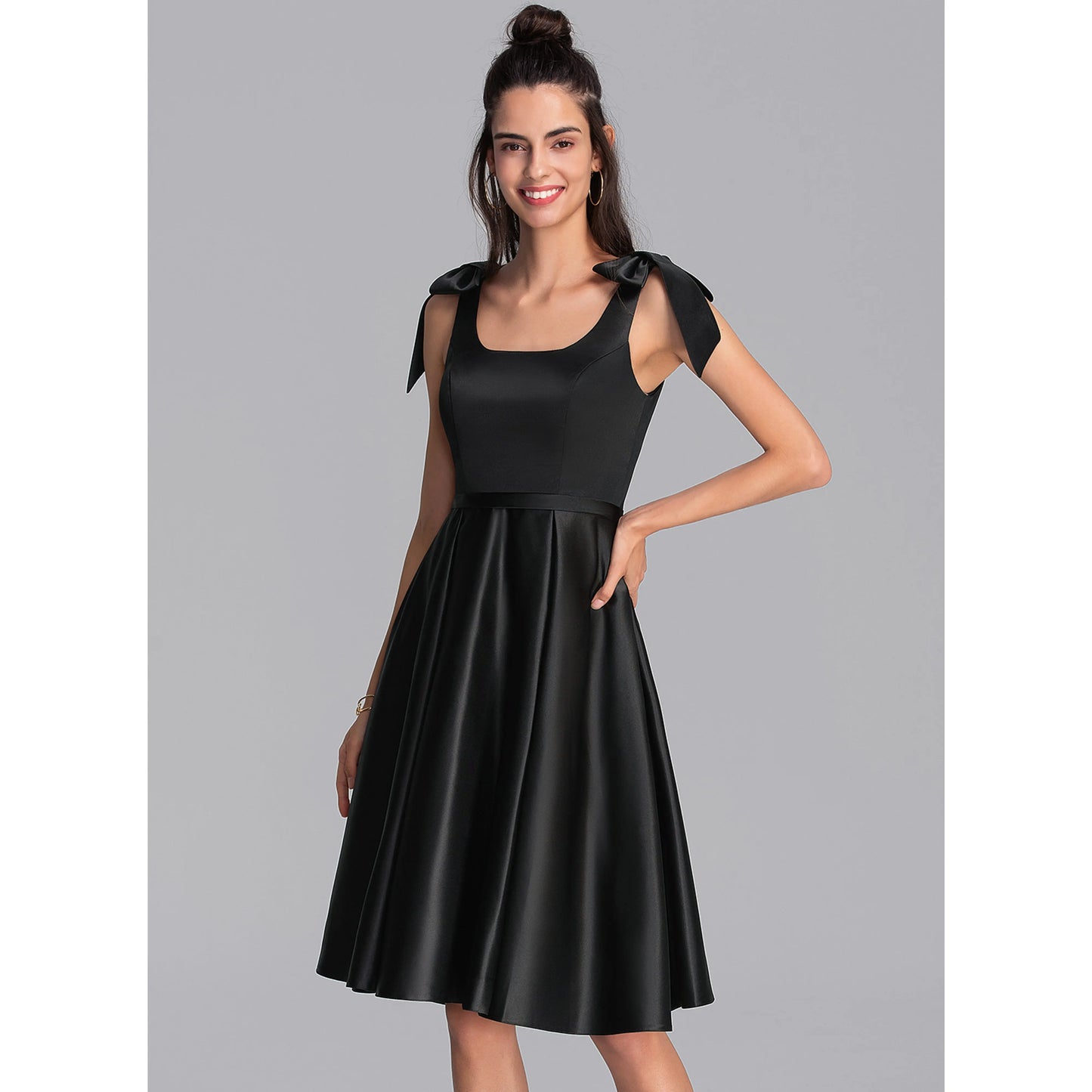 Elegant A-Line Square Neck Sleeveless Chic Black Knee-Length Homecoming Dress For Women