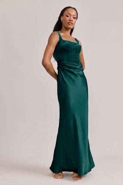 Elegant A-Line Square Neck Sleeveless Emerald Floor-Length Bridesmaid Gown