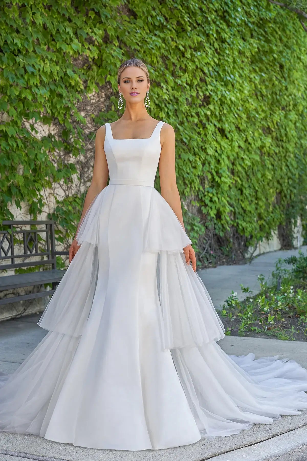 Elegant A-Line Square Neck Sleeveless Tiered White Floor-Length Wedding Gown
