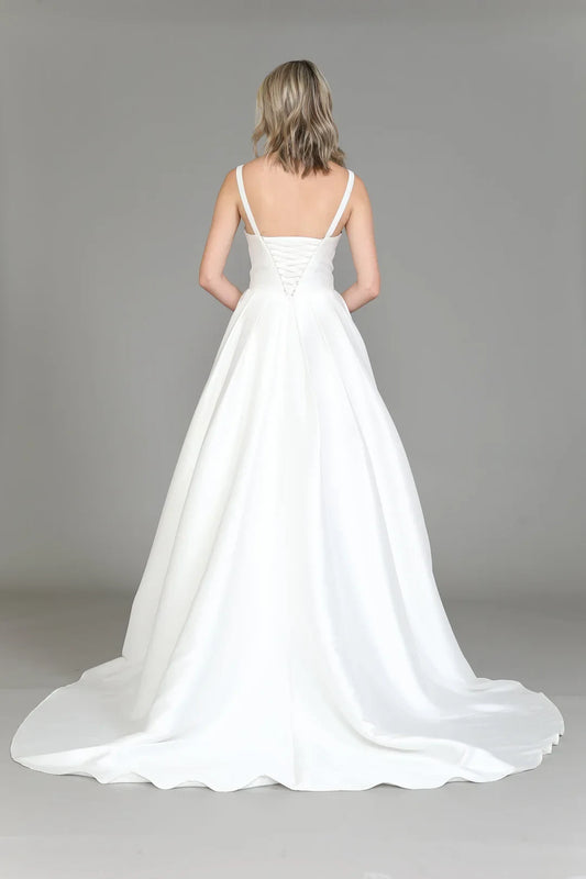 Elegant A-Line Square Neck Sleeveless Timeless White Floor-Length Wedding Dresses