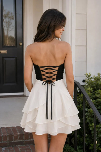 Elegant A-Line Strapless Ruffled Bow Black White Short Homecoming Dress