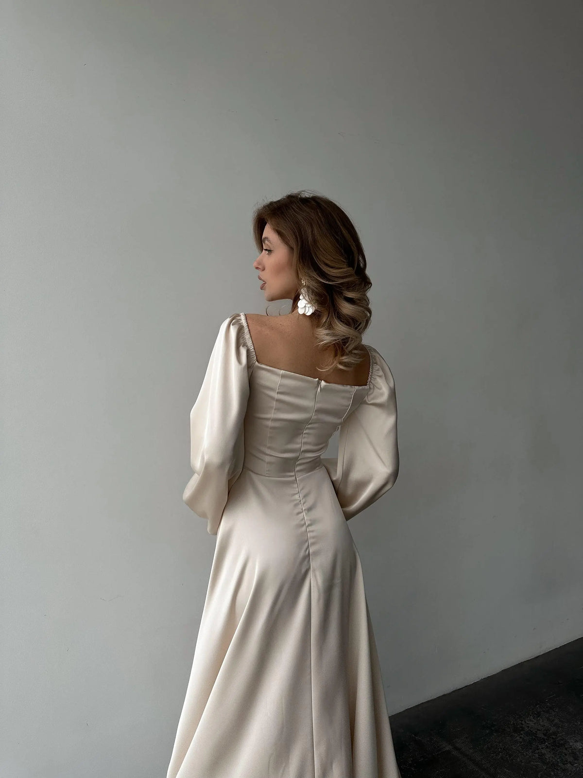 Elegant A-Line Sweetheart Long Sleeve Cream Floor-Length Prom Gown
