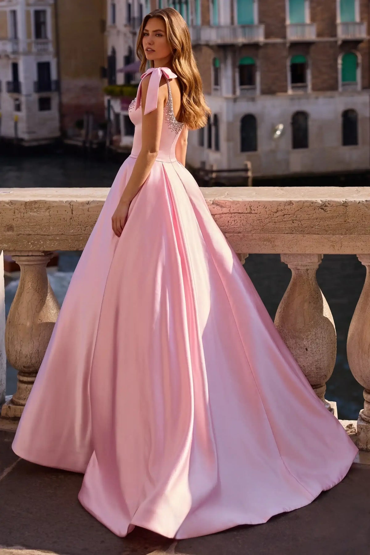 Elegant A-Line Sweetheart Sleeveless Beaded Flowy Pink Floor-Length Prom Dresses Women's Gown