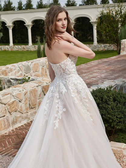 Elegant A-Line Sweetheart Sleeveless Floral Lace Light Nude Long Wedding Dress Bridal Gown