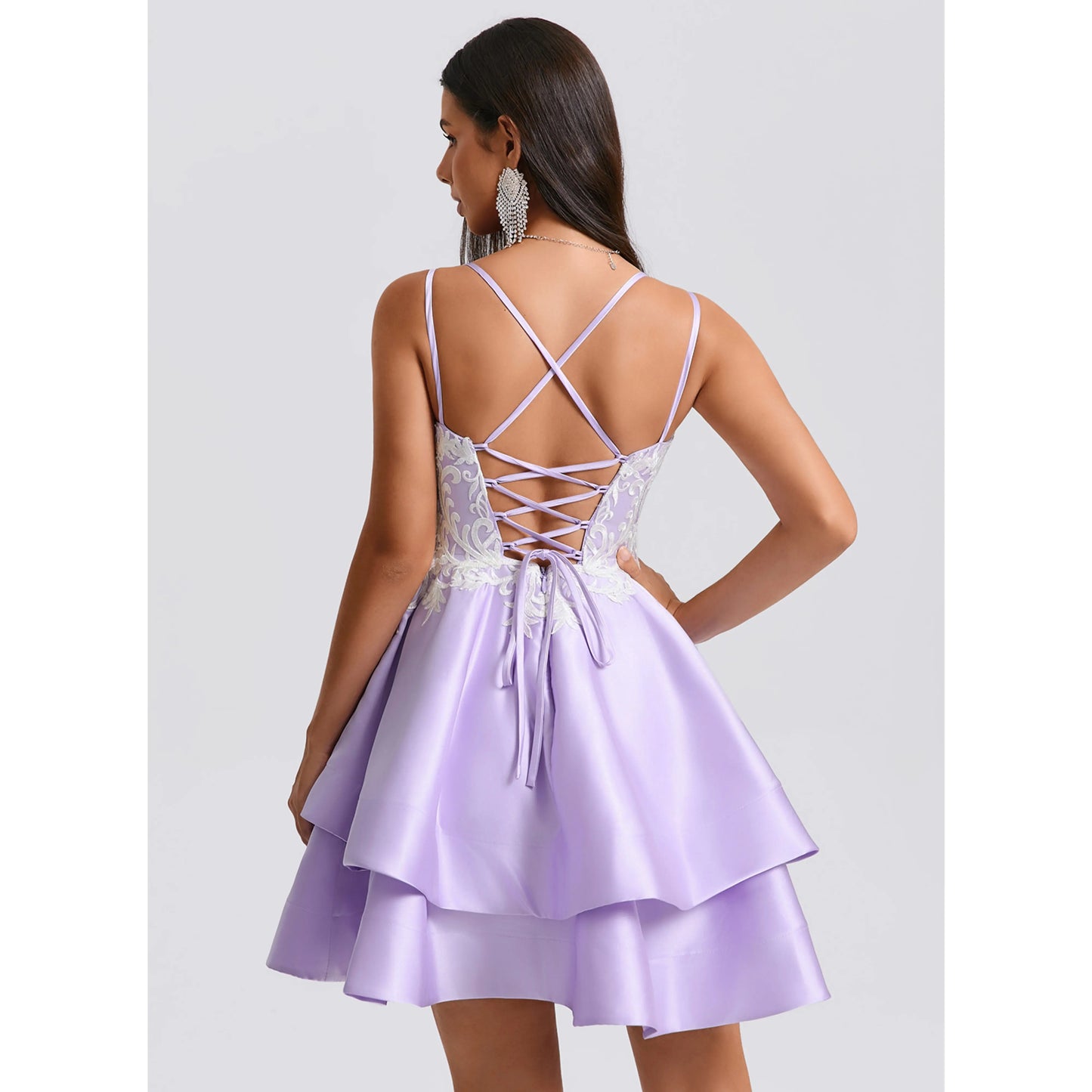 Elegant A-Line Sweetheart Sleeveless Lace Tiered Lavender Short Homecoming Dresses