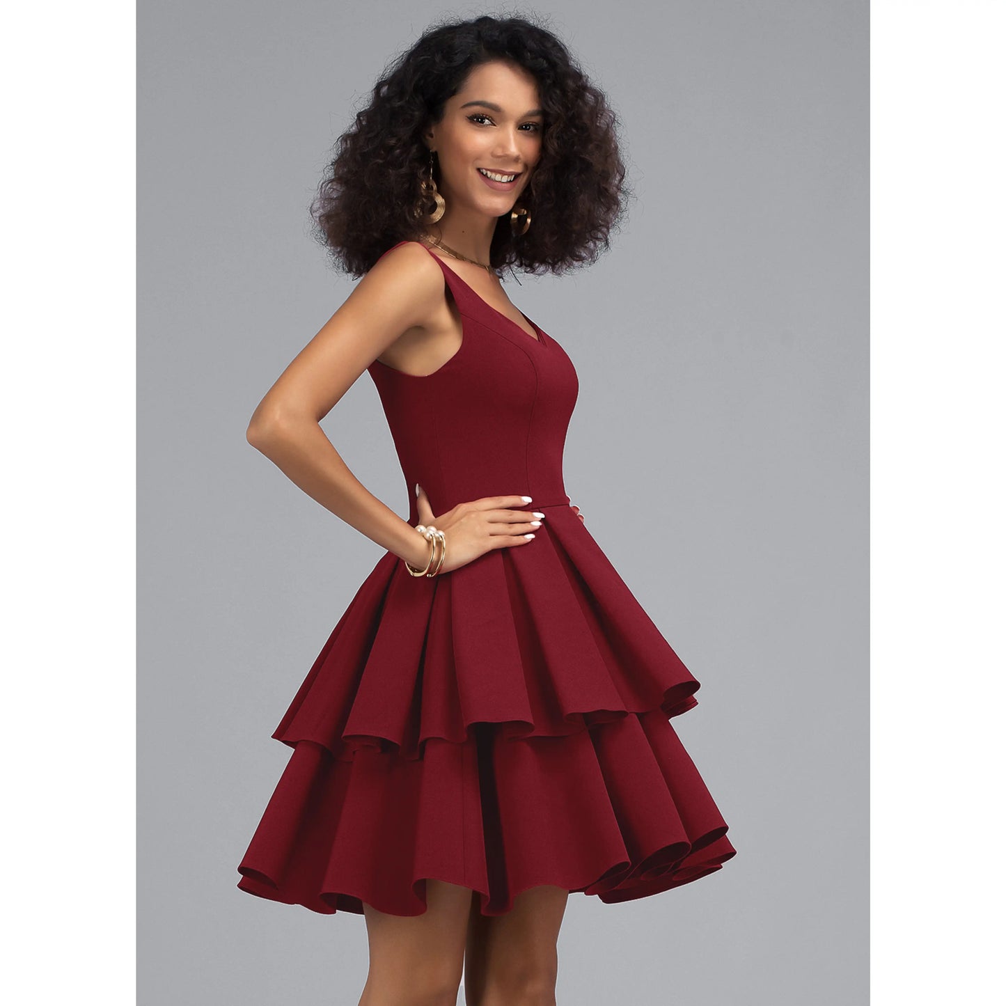 Elegant A-Line Sweetheart Sleeveless Tiered Burgundy Short Homecoming Dress
