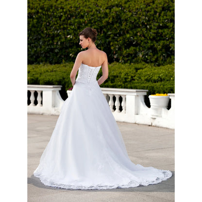 Elegant A-Line Sweetheart Strapless Beaded Lace White Floor-Length Wedding Dresses Gown