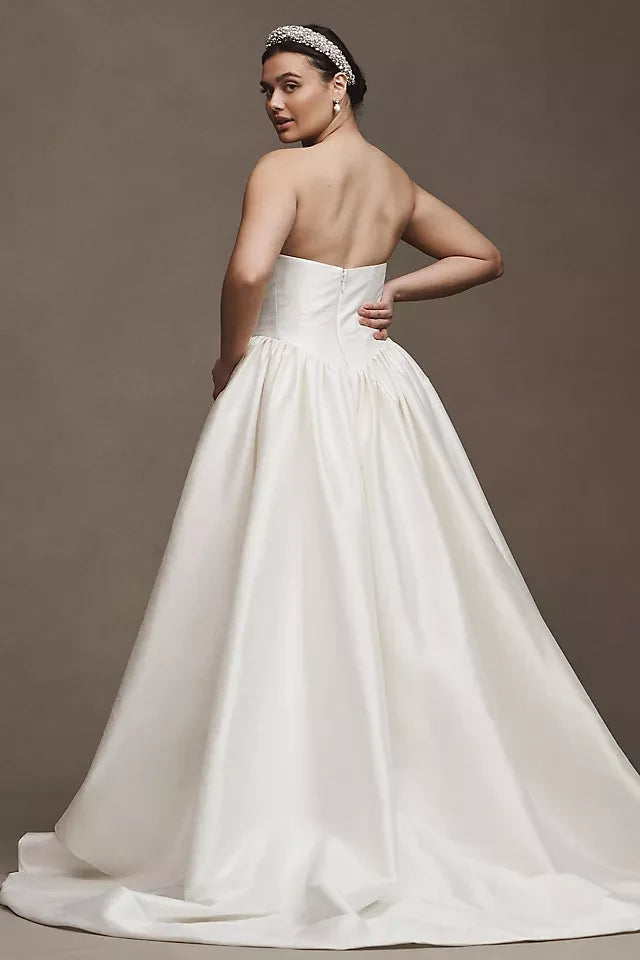 Elegant A-Line Sweetheart Strapless Timeless Ivory Floor-Length Wedding Gown