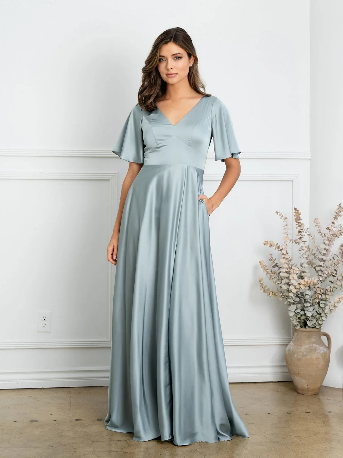 Elegant A-Line V-Neck Short Sleeve Flowy Navy Floor-Length Mother of the Bride Gown