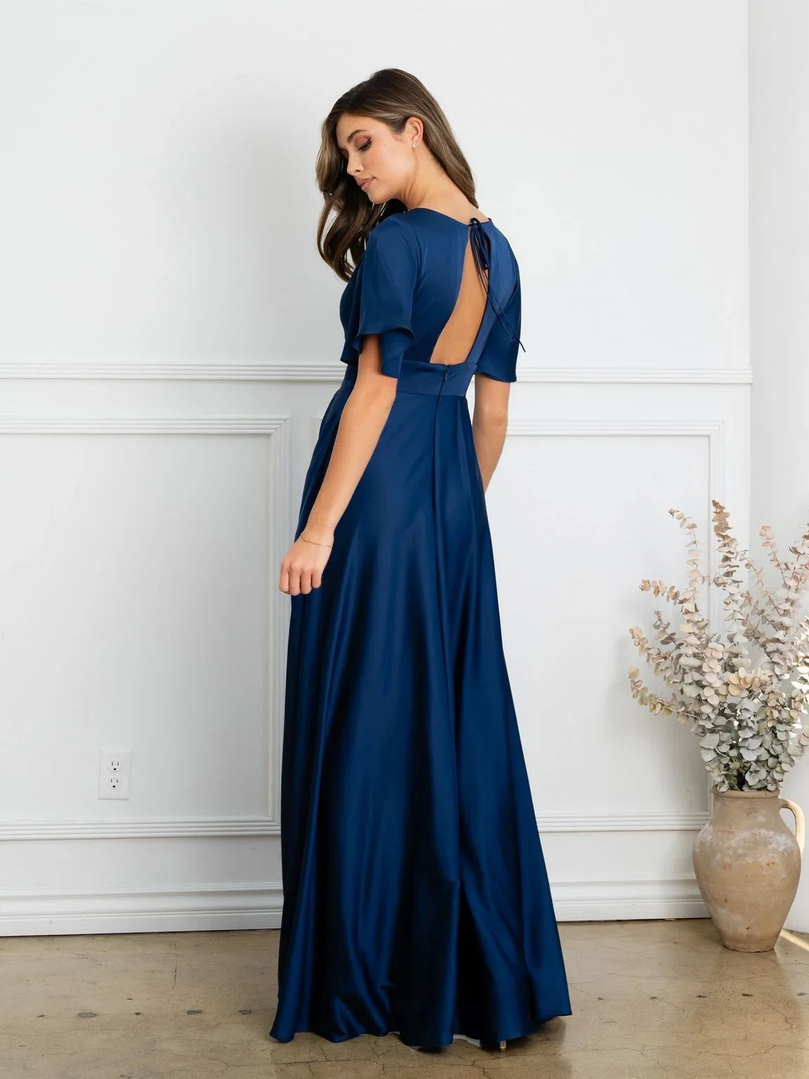 Elegant A-Line V-Neck Short Sleeve Flowy Navy Floor-Length Mother of the Bride Gown