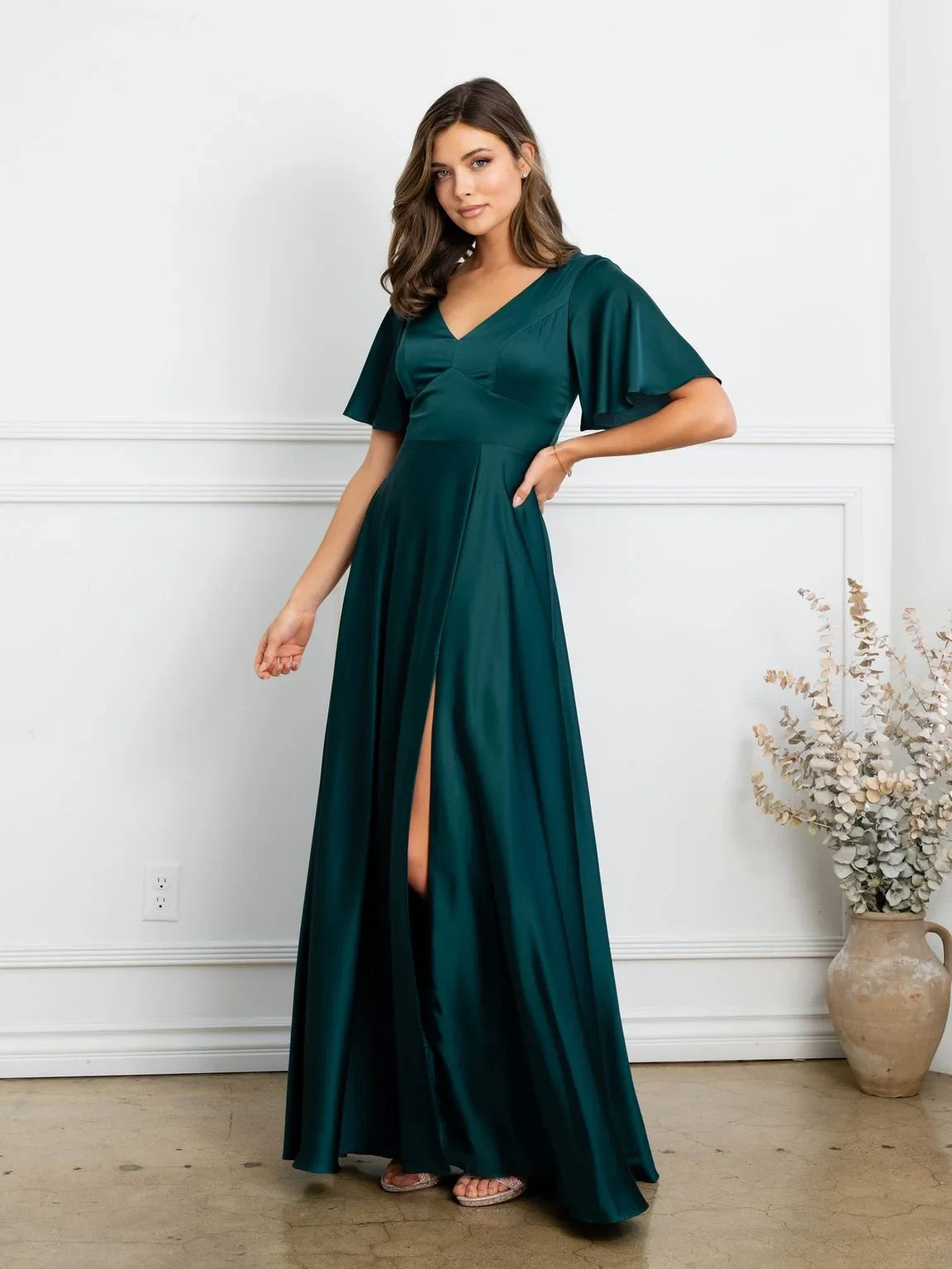 Elegant A-Line V-Neck Short Sleeve Flowy Navy Floor-Length Mother of the Bride Gown