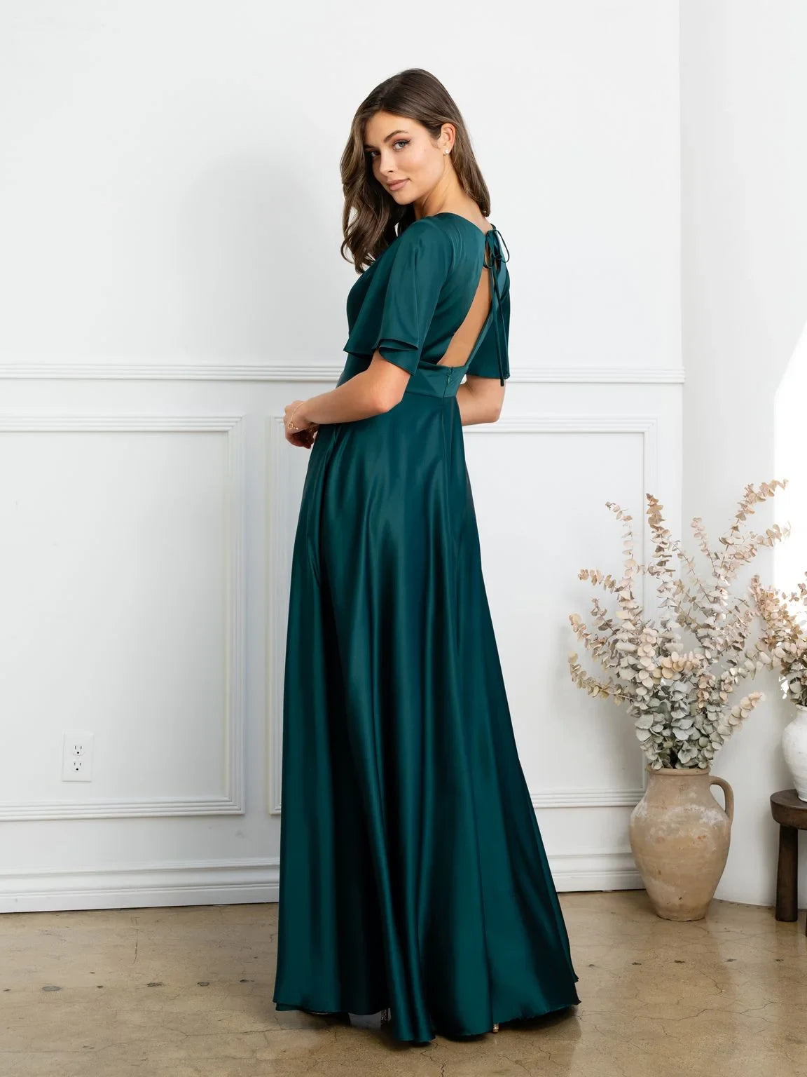Elegant A-Line V-Neck Short Sleeve Flowy Navy Floor-Length Mother of the Bride Gown