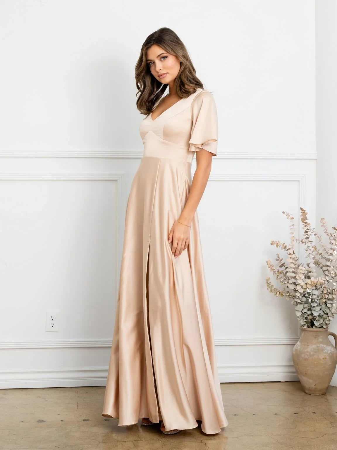 Elegant A-Line V-Neck Short Sleeve Flowy Navy Floor-Length Mother of the Bride Gown