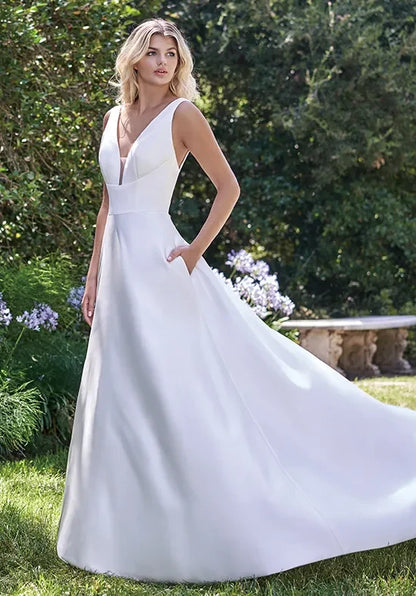 Elegant A-Line V-Neck Sleeveless Backless Pocket White Maxi Wedding Dresses Bride