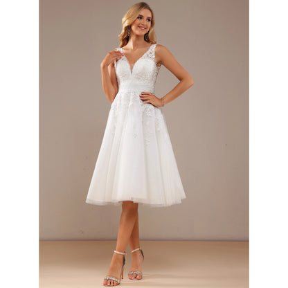 Elegant A-Line V-Neck Sleeveless Lace Tulle White Knee-Length Wedding Dress