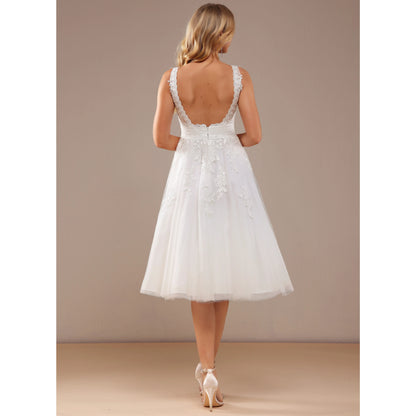 Elegant A-Line V-Neck Sleeveless Lace Tulle White Knee-Length Wedding Dress