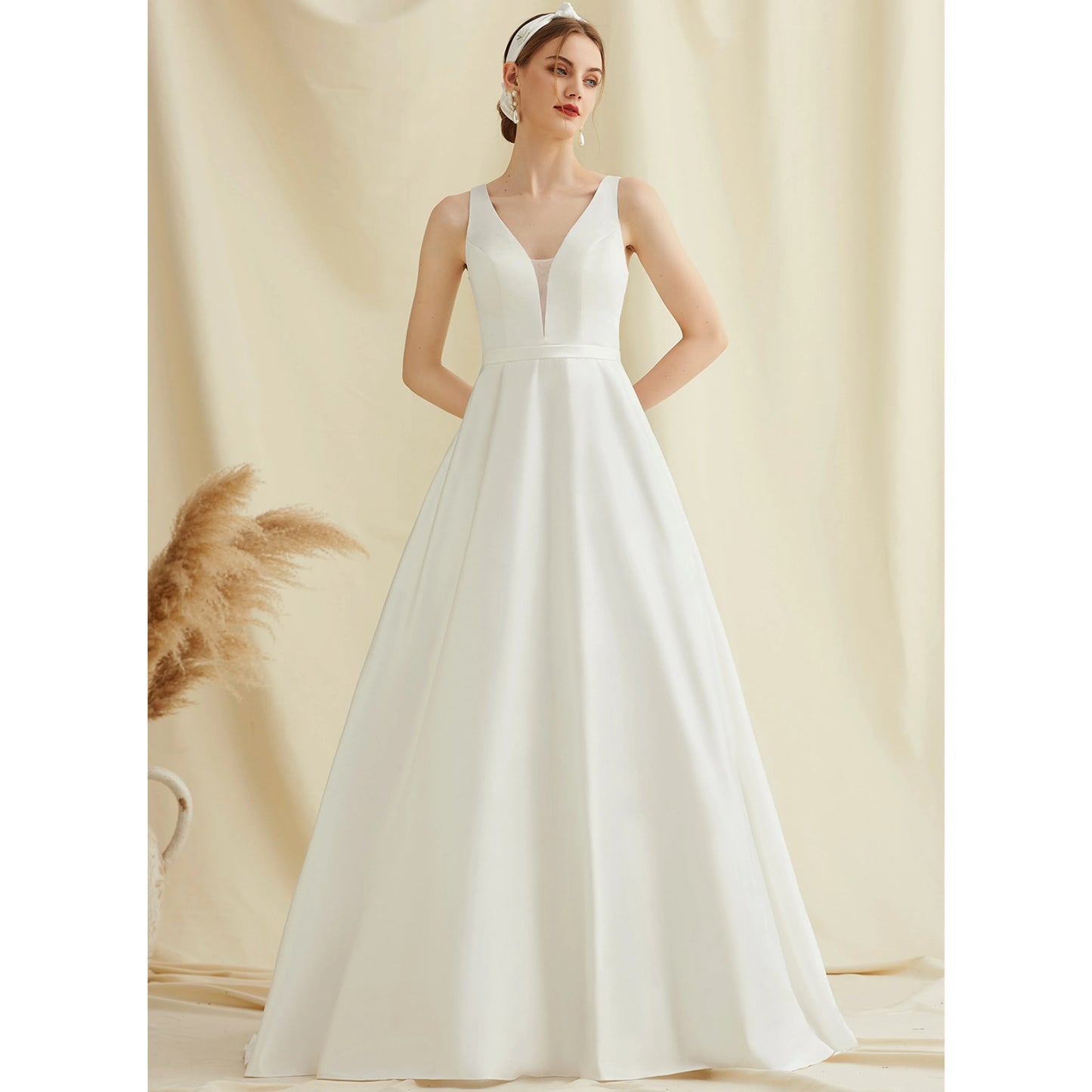 Elegant A-Line V-Neck Sleeveless Modern Ivory Floor-Length Wedding Gown for Brides