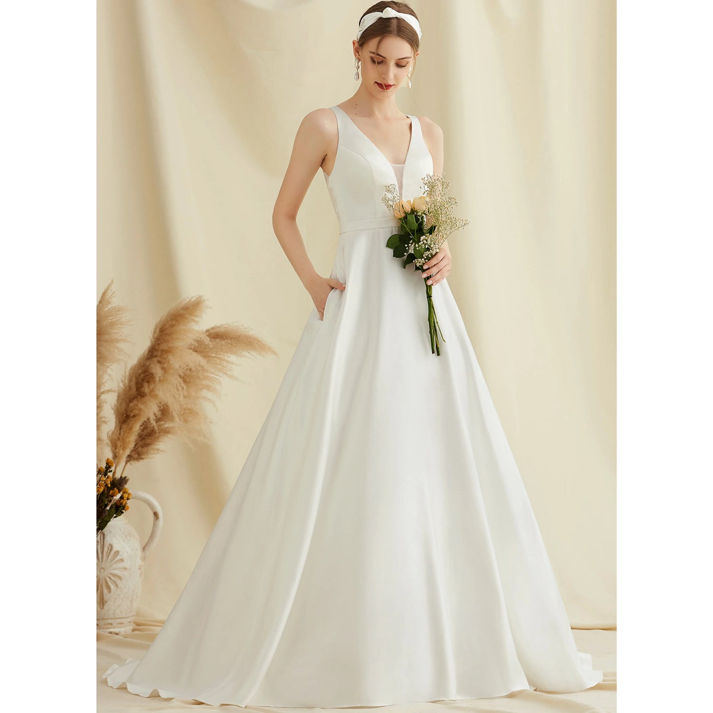 Elegant A-Line V-Neck Sleeveless Modern Ivory Floor-Length Wedding Gown for Brides