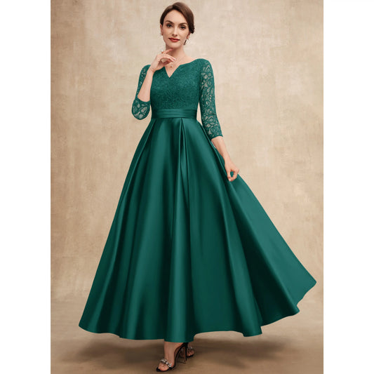 Elegant A-Line V-Neck Three-Quarter Sleeves Lace Emerald Floor-Length Mother of the Bride Dress