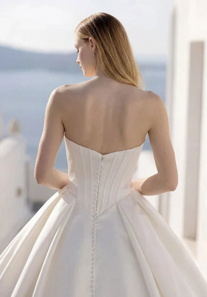 Elegant Ballgown Strapless Sleeveless Beaded Corset Ivory Floor-Length Wedding Dresses Women