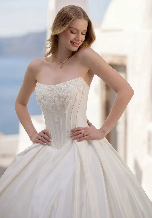 Elegant Ballgown Strapless Sleeveless Beaded Corset Ivory Floor-Length Wedding Dresses Women
