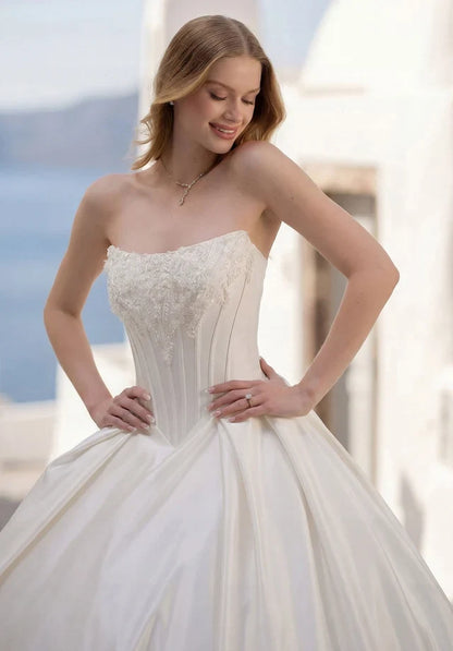 Elegant Ballgown Strapless Sleeveless Beaded Corset Ivory Floor-Length Wedding Dresses Women